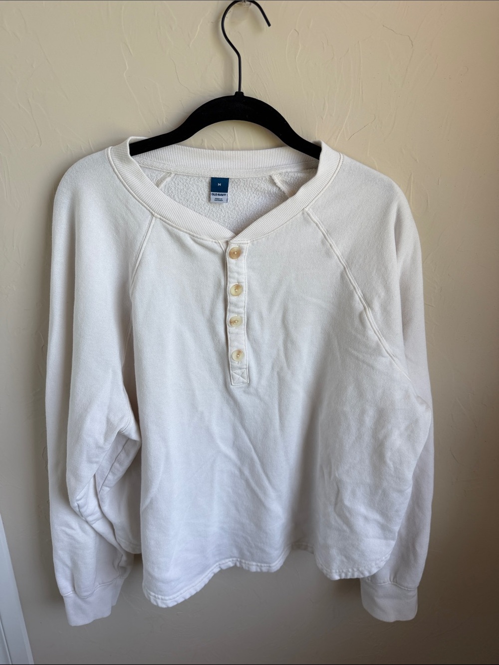 Old Navy Cream Crewneck Pullover Sweatshirt